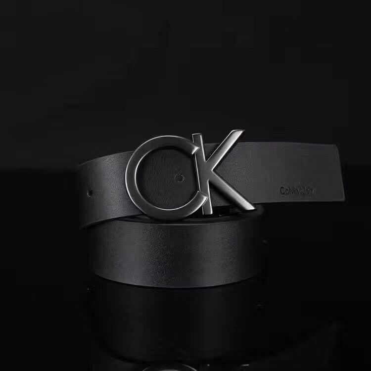 Calvin Klein Real leather เข็มขัดผู้ชาย Calvin Klein Real leather หนังแท้ หัวเข็มขัดตัวอักษรแบรนด์ CK ดูเก๋มีสไตล์ New item! ชุดของขวัญสำหรับคุณผู้ชาย เข็มขัด ที่ใครหลายคนรอคอย ดีไซน์เรียบหรู ตามแบบฉบับของCKเลยคะ จะ ซื้อเป็นของขวัญ ของฝาก ปีใหม่ ดีเลิศค่า
