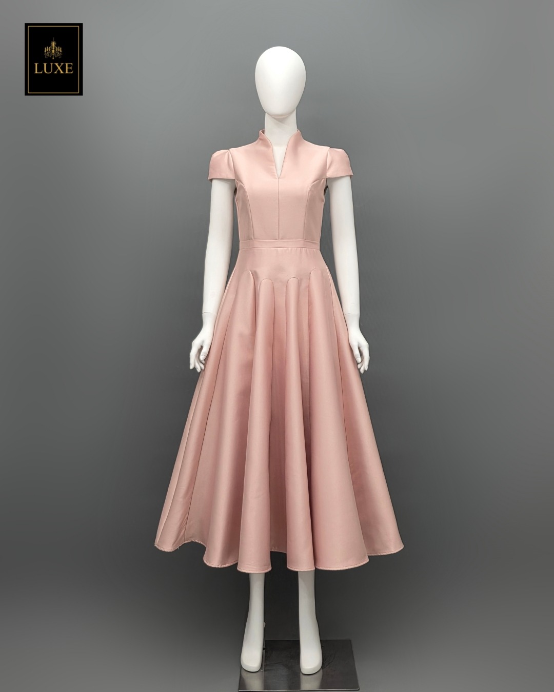 เดรสแฟชั่น เดรสเสื้อคอตั้ง แขนสั้น กระโปรงบาน