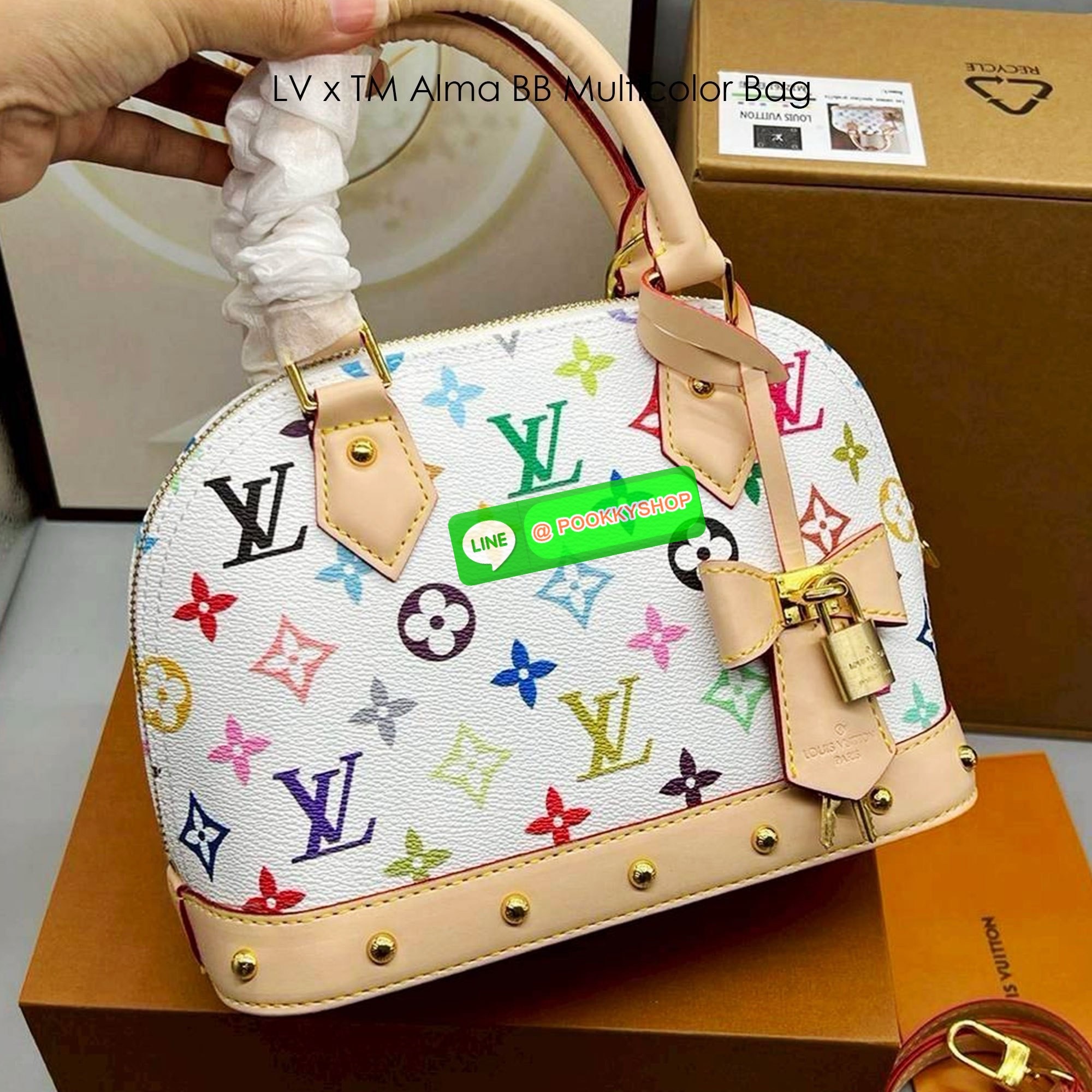 LV x TM Alma BB Multicolor Bag กระเป๋าทรงโดมสุดฮิต ดีไซน์ใหม่ต้อนรับฤดูร้อน โดดเด่นด้วยการตกแต่งลายพิมพ์ โทนสีสดใสสะดุดตา ที่สาวๆตามหา สวยสะพายขับผิว อัพลุคไฮน์ที่สุด ขนาดกำลังดี เรียบ ดูหรู หูจับในตัวทำให้ใช้งานได้สะดวก และมีสายครอสสะพายข้างให้ เปิด-ปิดด