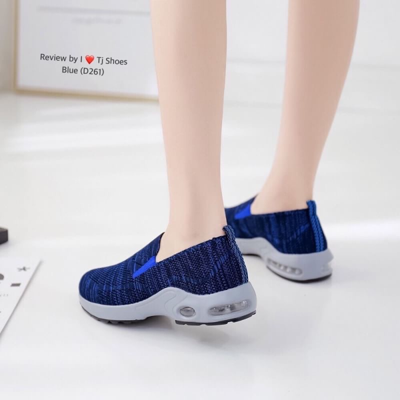 พร้อมส่ง เกร๋ขนาดนี้อดใจไหวหรา รองเท้าผ้าใบเพื่อสุขภาพนำเข้า ที่สวยเกร๋สุดๆ STYLE SKECER วัสดุดีทั้งหมด พื้นยางอย่างดี รองเท้ารุ่นนี้น้ำหนักเบ๊าเบาใส่นิ้มนิ่ม Support เท้าได้ดีมาก ทำให้เดินนุ่มสบายเท้า ใครที่กำลังรองเท้าดีๆ รุ่นนี้เหมาะมาก ของจริงงานดีคุณ