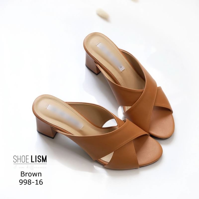 สินค้าพร้อมส่ง รองเท้าส้นสูงหน้าไขว้ งานนิ่ม แบบสวม ทรงนี้บอกเลยว่าฮอทมากคร้า สาวๆติดใจในความนิ่มใส่สบาย ใส่ได้ทุกโอกาสจร้าา!!