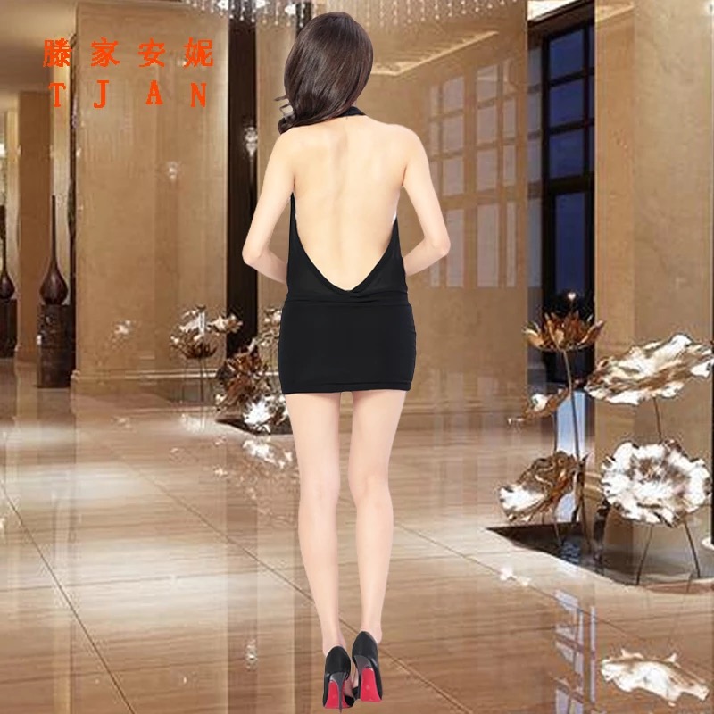 เดรสสั้น คอถ่วง สีแดง เนื้อผ้าทิ้งตัว สวยเปรี้ยวแซ่บคะ