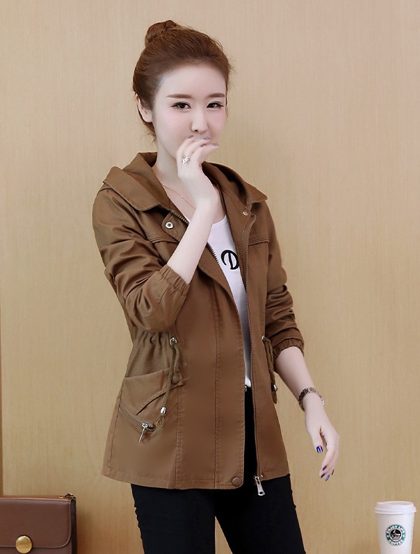 เสื้อกันหนาวแฟชั่นนำเข้า : เสื้อกันหนาวแฟชั่น พร้อมส่ง สีกาแฟ แขนยาว จั๊มปลายแขน มีฮูทสุดเก๋ แต่งกระเป๋า 2 ข้างใช้งานได้เก๋ งานสวยเหมือนแบบแน่นอนค่ะ หน้าหนาวปีนี้พลาดไม่ได้เลยนะคะ