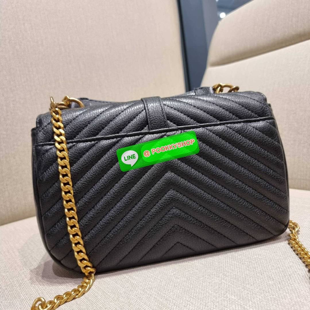 IN STOCK!! Yves Saint laurent crossbody boutique vip bag กระเป๋าสะพายไหล่ ดีไซน์ทรงสวยหรู พิเศษ แถมฟรี พวงกุญแจห้อยโลโก้ ดูแพงไปหมดจริงๆไอเท็มนี้ วัสดุหนังสังเคราะห์ลายคาร์เวีย เปิด-ปิดด้วยกระดุมแม่เหล็ก ภายในโล่งกว้าง แบ่งสัดส่วนไว้อย่างดี มาพร้อมหูจับใน