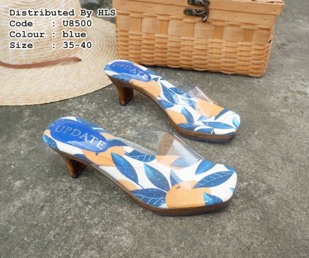 🌼🌼 ...แบบใหม่มาแล้วคะ พร้อมส่งคร่าา🙏🏻🙏🏻 !! รองเท้าส้นสูง maxi สูง 2.5" ทรงสวมหน้าตัด สวมพลาสติกใส พื้นงานผ้าแคนวาสพิมพ์ลายดอกไม้หวานๆ ใส่สบายๆชิวๆ