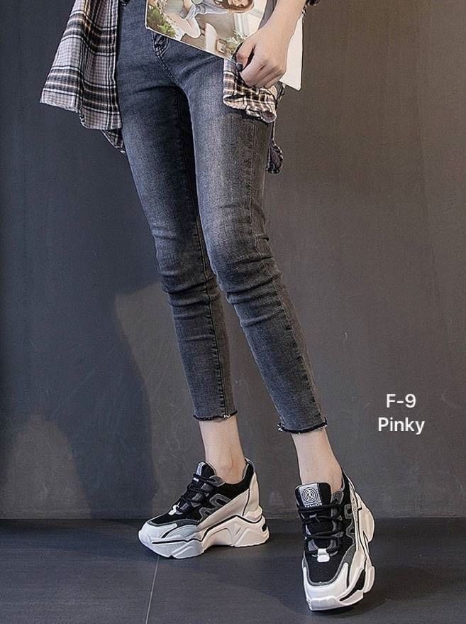 พร้อมส่ง F-9 รีพีทรอบ 2 ผ้าใบแฟชั่นเสริมส้น F-9 งานสวย ดูเริ่ดสุด ใส่แล้วขาเรียว เสริมความสูงให้สาวๆ ได้ดูดี ผลิตจาก pu ราคาดีมีที่นี่