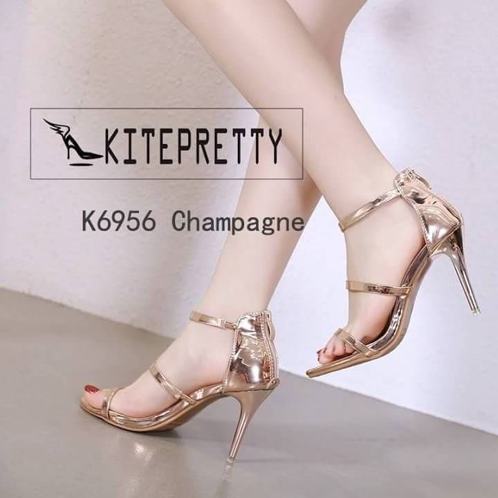 สินค้าพร้อมส่ง รองเท้าส้นสูงเเฟชั่น เเบบใส่สวยรอดทุกชุด ดูดี เเม้ว่าไม่มั่นใจใส่คู่นี้ก็ดูดีขึ้นได้ค่ะ ใส่ออกงาน ใส่ทำงานสวยเเน่นอนค่ะ