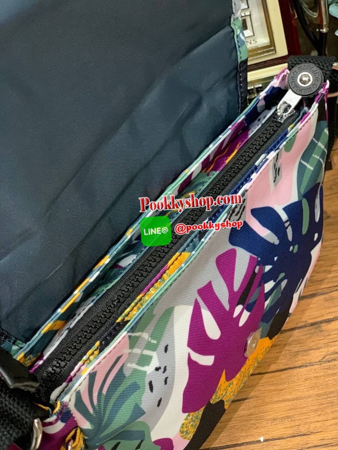 KIPLING SABIAN PRINTED CROSSBODY MINI BAG คอลเลคชั่นใหม่จากpac-man สำหรับสาวๆที่ชื่นชอบกระเป๋าสะพายข้าง ขนาดกำลังดี สะพายได้ทั้งสายคู่และสายเดี่ยว เปิดปิด2ชั้นด้วยกระดุมแม่เหล็กและซิป ภายในกว้างใส่กระเป๋าสตางค์ยาว มินิไอแพคและของจุกจิกอื่นๆได้ สายสะพายปรั