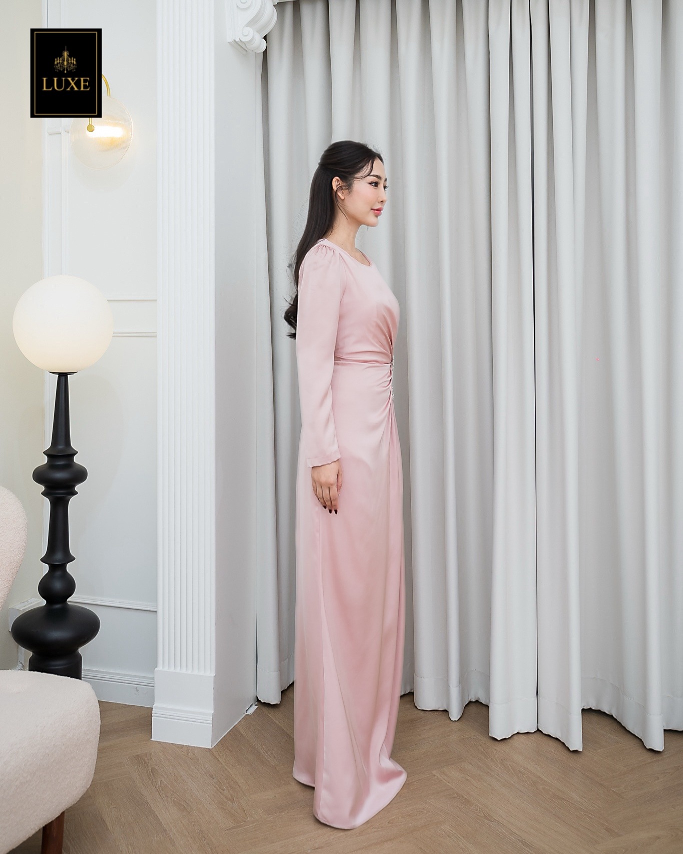 เดรสแฟชั่น แม็กซี่เดรสเสื้อคอกลมแขนยาว กระโปรงยาว ชายกระโปรงบาน