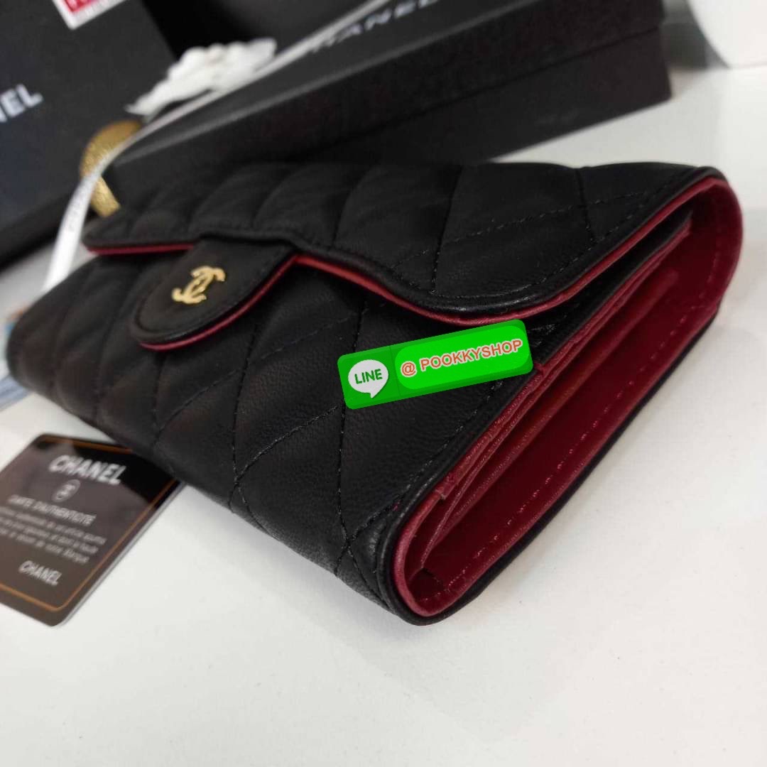 CHANEL ZIP LONG WALLET (CH366) VIP GIFT WITH PURCHASE (GWP) พรีเมี่ยมกิ้ฟ Limited Edition จาก CHANEL Duty Free **กระเป๋าสตางค์ใบยาว แบบพับ 3 ตอน ใช้งานแบบจุใจมาก ทรงสวย หรูหราอย่างมีระดับ ขนาดเหมาะมือ หยิบจับง่าย ภายในมีช่องใส่บัตร ธนบัตร และสามารถใส่เหรี