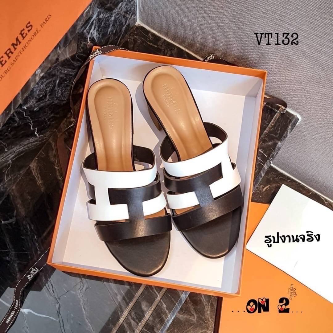 Hermes amica พร้อมส่ง รองเท้าส้นสูง Hermes ดีไซน์หนังทูโทนสายสลับงานสวยเรียบหรูดูดีมากค่ะ สูง 2.5"กำลังดีใส่สบาย พื้นปั้มแบรนด์