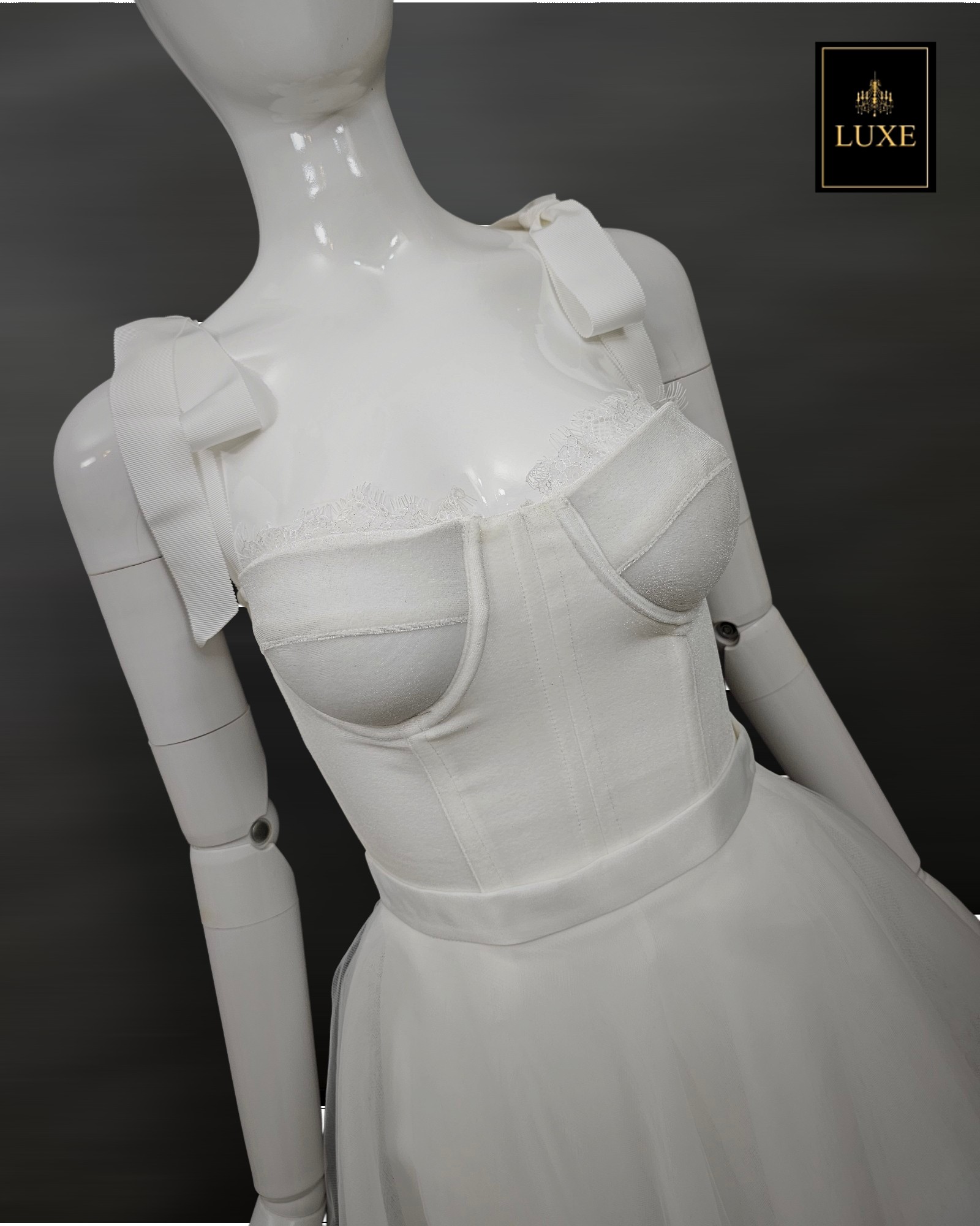 เสื้อแฟชั่น เสื้อสายเดี่ยวสไตล์คอร์เซ็ตบรา ผ้ากำมะหยี่เนื้อนุ่มยืดหยุ่น มีโครงทั้งเก็บและดันทรงสวย