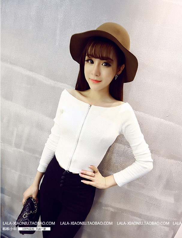 เสื้อแฟชั่นคอปาด เซ็กซี่ ผ้านิ่มยืดหยุ่น ซิปหน้า สีขาว