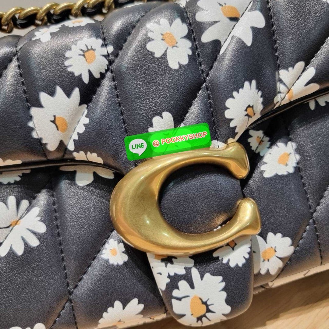 COACH CR705 TABBY SHOULDER BAG 26 WITH QUILTING AND FLORAL PRINT 🔆 Details ไอเท็มใหม่ สวยเกินเรื่องไปมาก! ดีไซน์ลวดลายดอกไม้สดใสตัดกับโทนสีคลาสสิคได้อย่างลงตัว