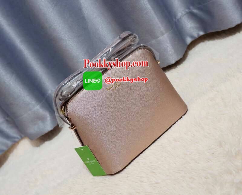 KATE SPADE CEDAR STREET MANDY แบรนด์ดังจากอเมริกาสุดฮิต กระเป๋าขนาดน่ารัก สะพายข้าง หนัง saffiano ภายในลายสวยเก๋สีทองเรียบหรู ทรงแข็งอยู่ทรง MUST HAVE!!