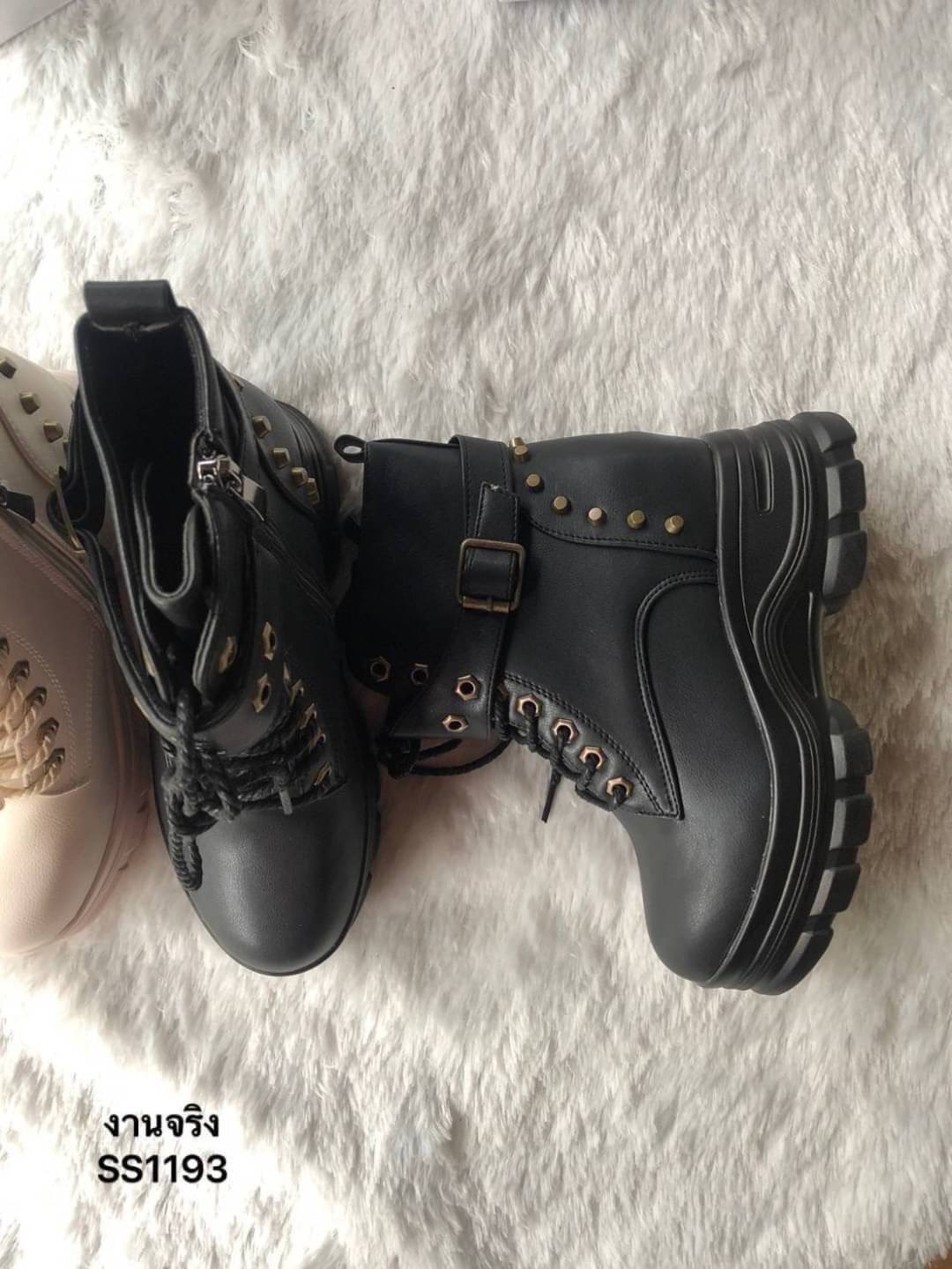 บู้ทผ้าใบเสริมส้น ss1193 งานนำเข้าสุดเท่ห์ ชิคมาก สาวๆใส่แล้วดูเก๋ เท่ห์ ดูดีสุดๆ หนัง pu พื้นนิ่ม อะไหล่ไฮเอนตั้งแต่เชือกผูก หมุดทองไม่มีหลุด งานดี ประณีตทุกจุด