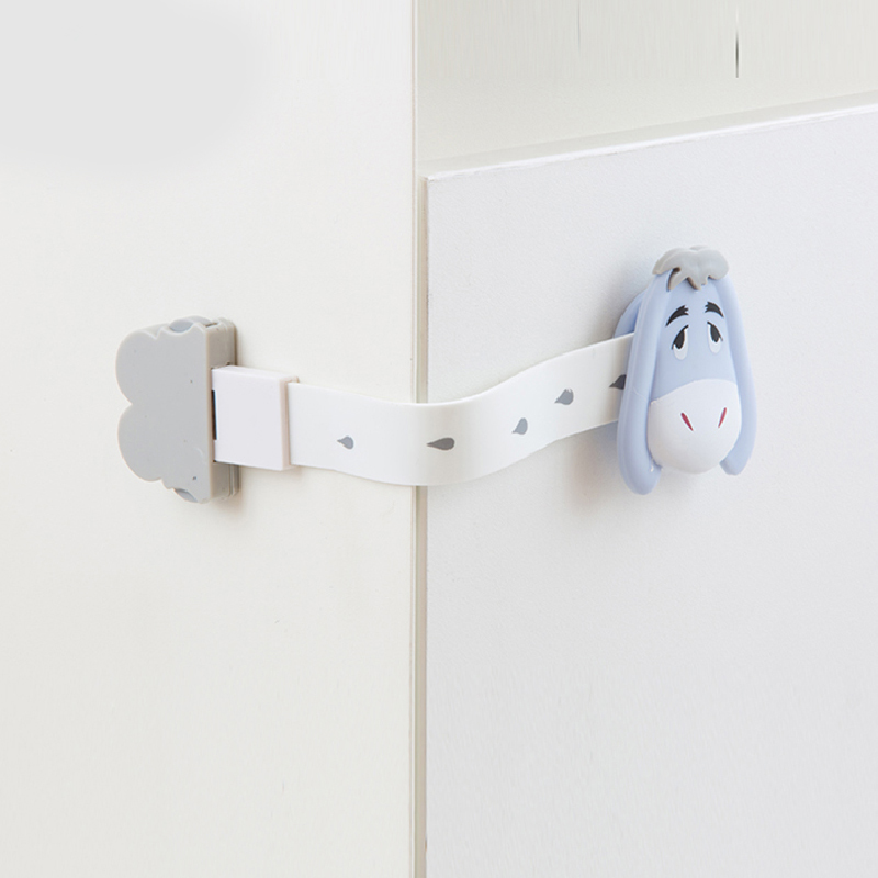 ที่ปิดลิ้นชักและชักโครกลายอียอร์