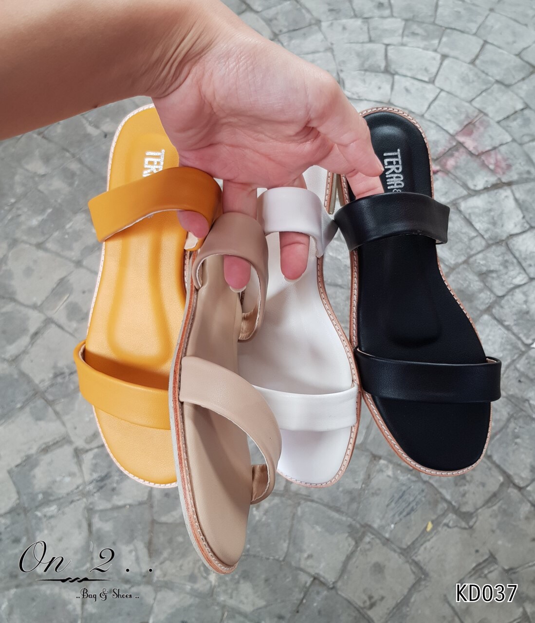 Zara Shoes แตะสองตอนงานหนัง Zara style หนังเรียบสีสวยพื้นนิ่มงานจริงใส่สวยคะ มา 4 สี