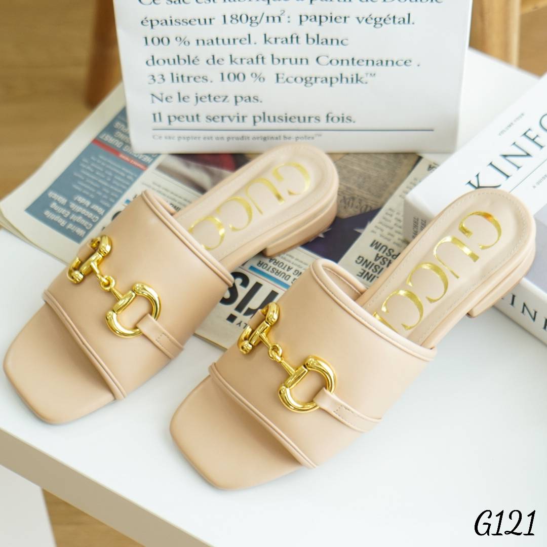 พร้อมส่ง รองเท้าแตะสวยมากกก ชนช้ อป มาใหม่ล่าสุด ทรงสวม อะไหล่สีทอง งานหนังpuแท้ นิ่ม มากกกกก ทรงสวย สาวหน้าเท้ากว้างใส่ได้ ส้นสูง1นิ้ว คือมัน ดีมาก ลงตัวสุด ใส่เดินสบายมากด้วยจ้า