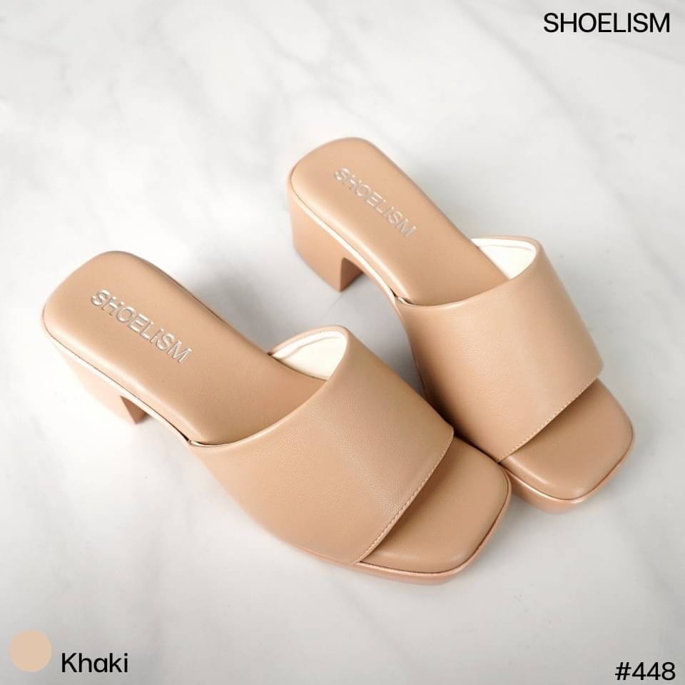 เที่ยวปีใหม่มีรองเท้าสวยๆกันรึยัง แมกซี่2.5 ฐานใหญ่ใส่เดินสบาย โทนสีมินิมอล พื้นฟองน้ำสุดนุ่ม ใส่เที่ยวคาเฟ๋ก็เก๋ ไปทะเลก็เริ่ด ไอเทมที่ต้องมีติดตู้ไว้เลย