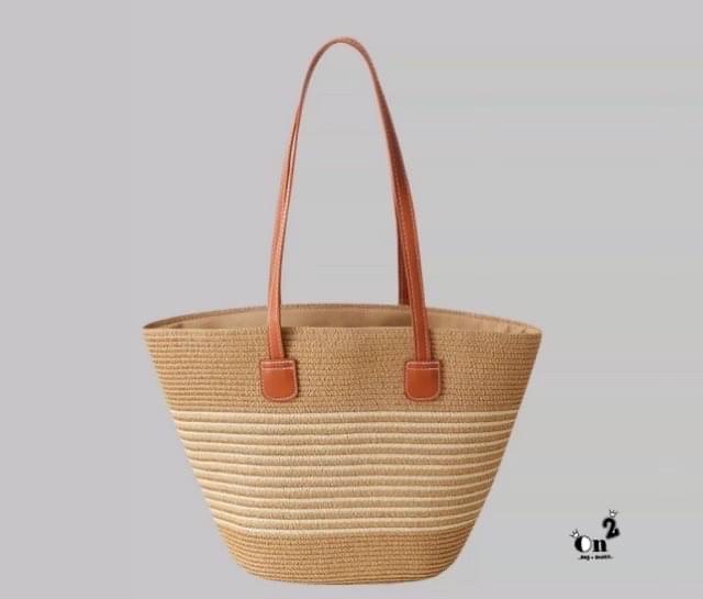กระเป๋าสานทรงช้อปปิ้งสะพายไหล่ ผ้าทอสายหนัง งาน แฟชั่น street wear สวยเก๋ ใส่ได้ครบทุกสิ่งอย่าง พร้อมส่งสี วัสดุดีเกรดทนทานค่ะ