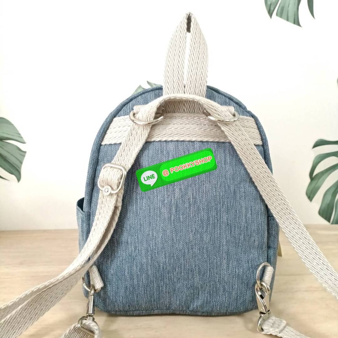 KIPLING Basic Mini Backpack กระเป๋าเป้ใบเล็กกระทัดรัด ขนาดมินิ วัสดุ Nylon + ซับใน Polyester มีหูหิ้ว สามารถสะพายข้าง หรือ สะพายหลังได้ -ช่องซิปหน้า -ด้านข้างมีช่องของเล็กน้อย หรือ ใส่ขวดน้ำใบเล็กทั้ง 2 ด้าน -ซิปหลัก โล่งกว้าง มีสายคล้องพวงกุญแจ พร้อมช่อง