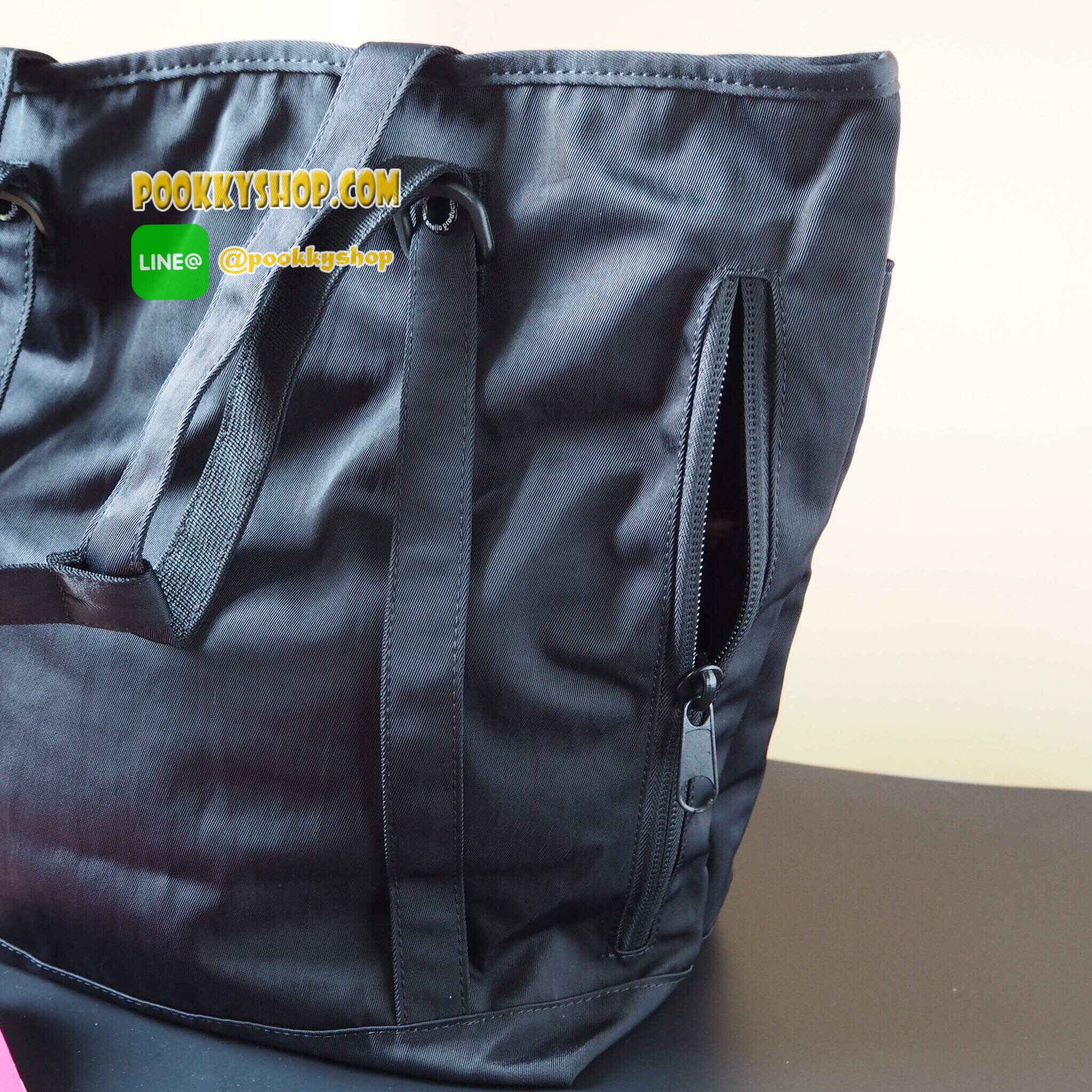 New Collection2017!!! รุ่นใหม่ชนช้อปกับ Anello Logo Printed tote2way shoulder rucksack วัสดุpolyester กันน้ำได้ ใบใหญ่น้ำหนักเบา ภายในกว้างและลึก เป็นได้ทั้งทรงtoteและBackpack โดยปรับที่ตัวกระดุมด้านหลัง ทั้งด้านหน้าและด้านข้างมีช่องเก็บของ ด้านหลังยังคงม