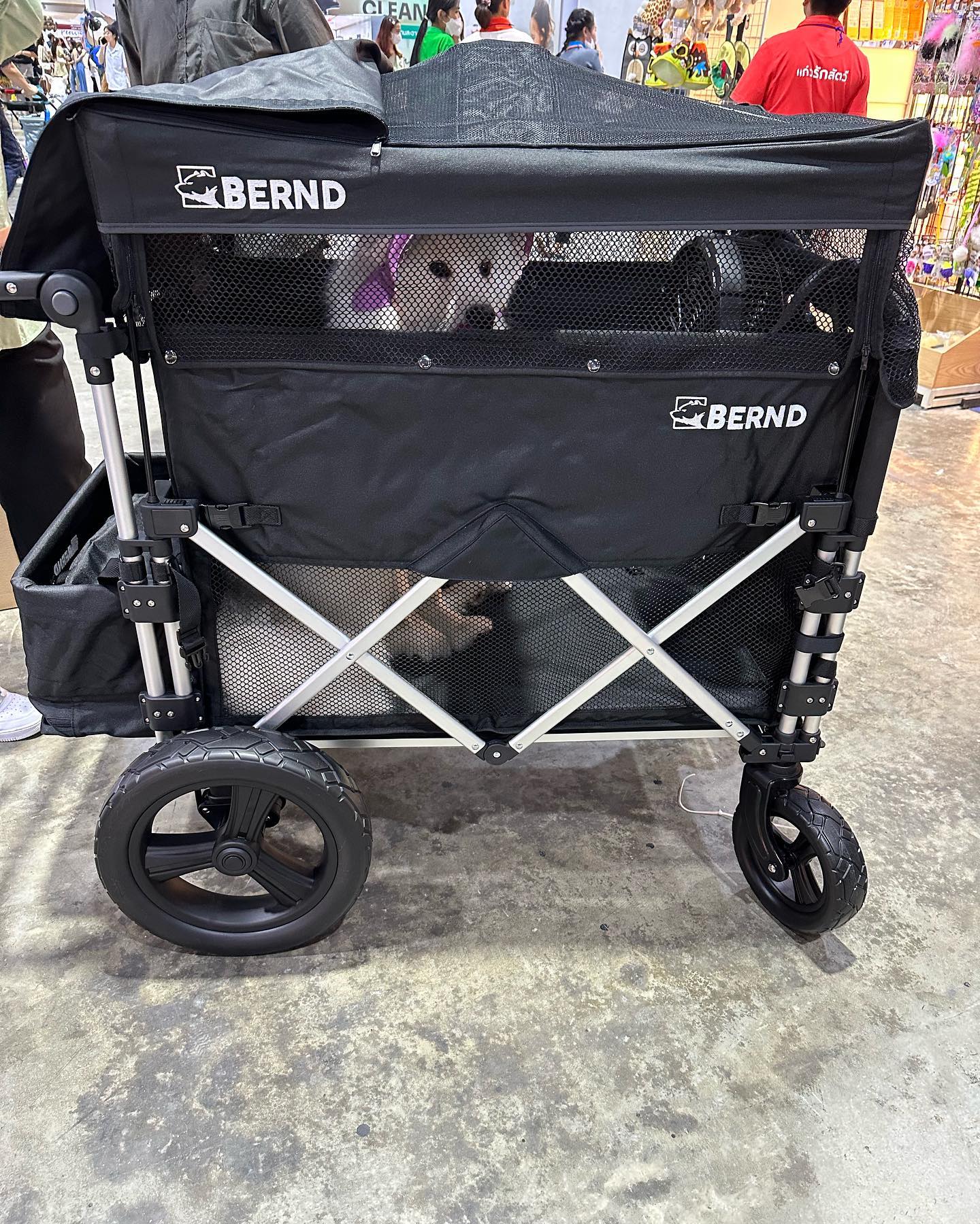 BERND รุ่น Bloom Pet รถเข็นสำหรับสัตว์เลี้ยง รับน้ำหนักได้สูงสุด 100kg.