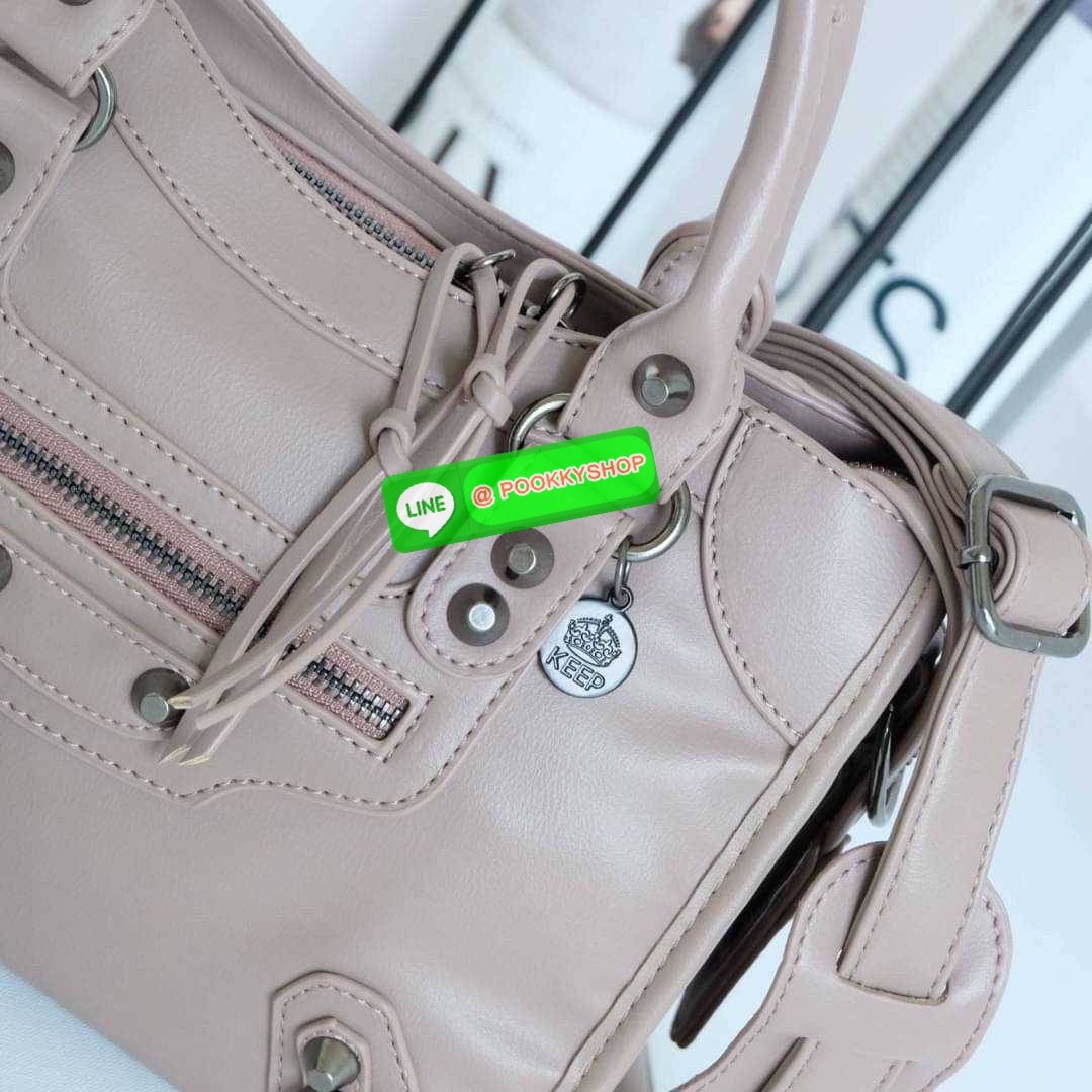 มาเพิ่มแล้วค่า ตามคำเรียกร้อง KEEP รุ่น Ghaso size L เป็นขนาดใหม่ใหญ่ขึ้นกว่าเดิม จุเพิ่มขึ้น และอะไหล่สีดำรมควันแบบใหม่ให้ความสวยเท่ขึ้นกว่าเดิม ค่า