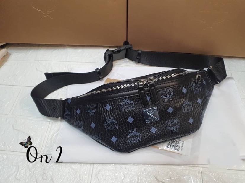 Mcm bag กระเป๋าคาดอกคาดเอวงานแบรนด์ ลาย โมโนแกรม หนังสวยงานดีงานเป๊ะมากค่ะ ผู้หญิงสะพายได้ ผู้ชายสะพายดี ห้ามพลาดน้า