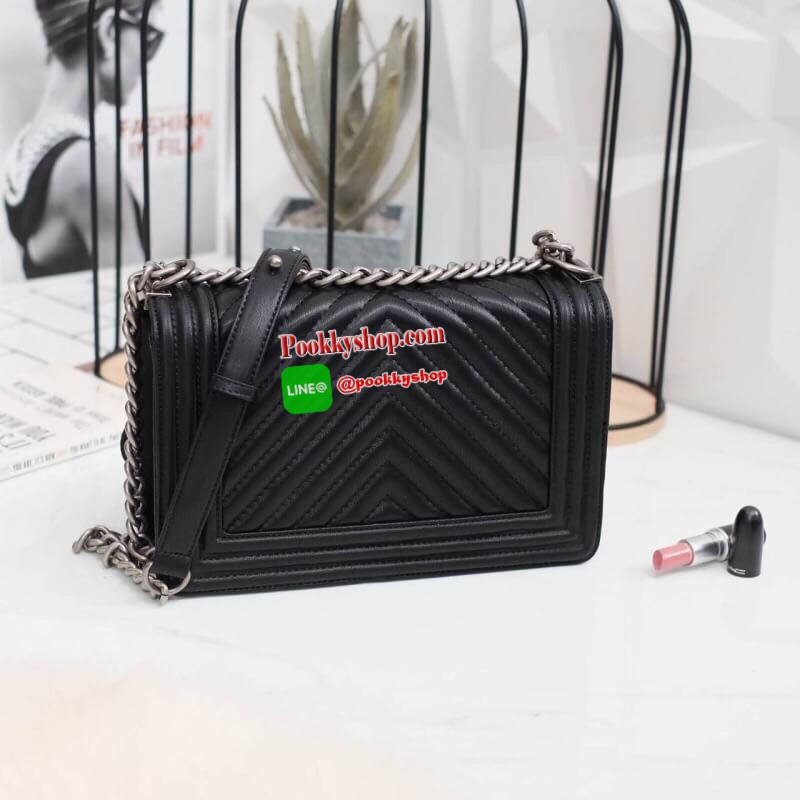 พร้อมส่งไม่ต้องรอค่า รุ่นขายดีมาก 👍👜 BestSeller! Keep chain large shoulder bag กระเป๋าทรงยอดฮิตคะ รุ่นนี้รับประกันความสวย คอลเลคชั่นใหม่ตัวกระเป๋าทำมาจากหนัง Microfiber เนื้อดี สวย ทน ขึ้นกว่าเดิมเยอะ !!