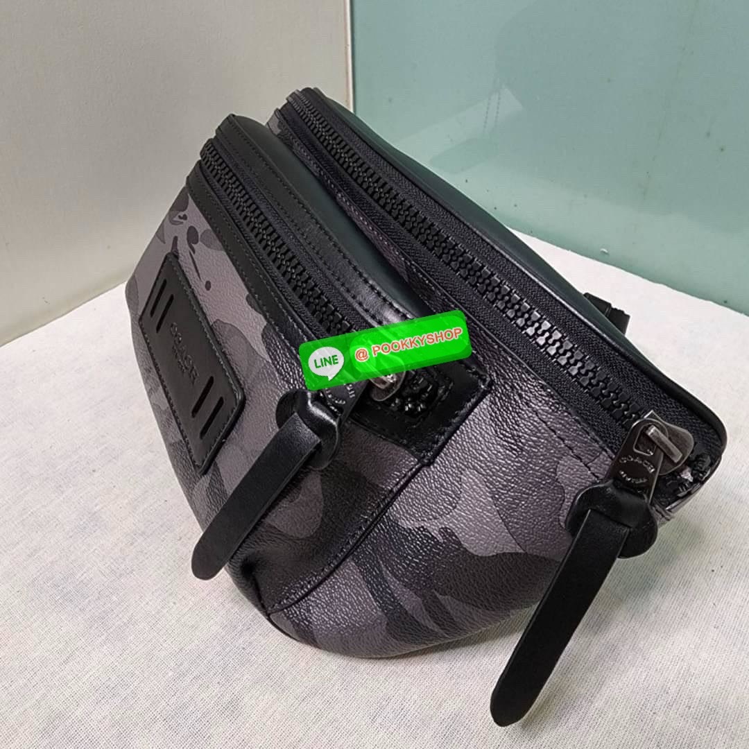 กระเป๋า คาดอก/คาดเอว COACH TERRAIN BELT BAG IN SIGNATURE CANVAS WITH CAMO PRINT (COACH F89034) เป๋าคาดเข็มขัด ผ้าใบเคลือบซิกเนเจอร์และหนังลูกวัวอย่างดี ภายในกระเป๋ามัลติฟังก์ชั่น ปิดด้วยซิป ซับในผ้า กระเป๋าซิปด้านนอก สายปรับได้สำหรับสวมใส่ที่เอว