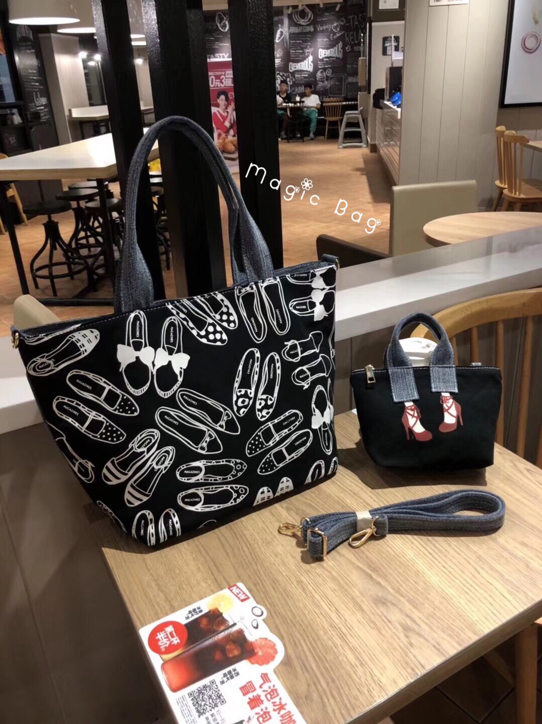 Mis Zapatos long skirt nylon tote bag cawaii products in Japan Bag ... กระเป๋าสะพาย Mis Zapatos กระเป๋ายอดฮิตจาก ญี่ปุ่นยังคงนิยมกันต่อเนื่อง ด้วยดีไซน์และวัสดุอุปกรณ์อย่างดี ผ้า Canvas ลงตัว บอกเลยรุ่นนี้ คุ้มน้าใช้มีกระเป๋าลูก กันน้ำ เกร๋ แมทได้ง่าย เหม
