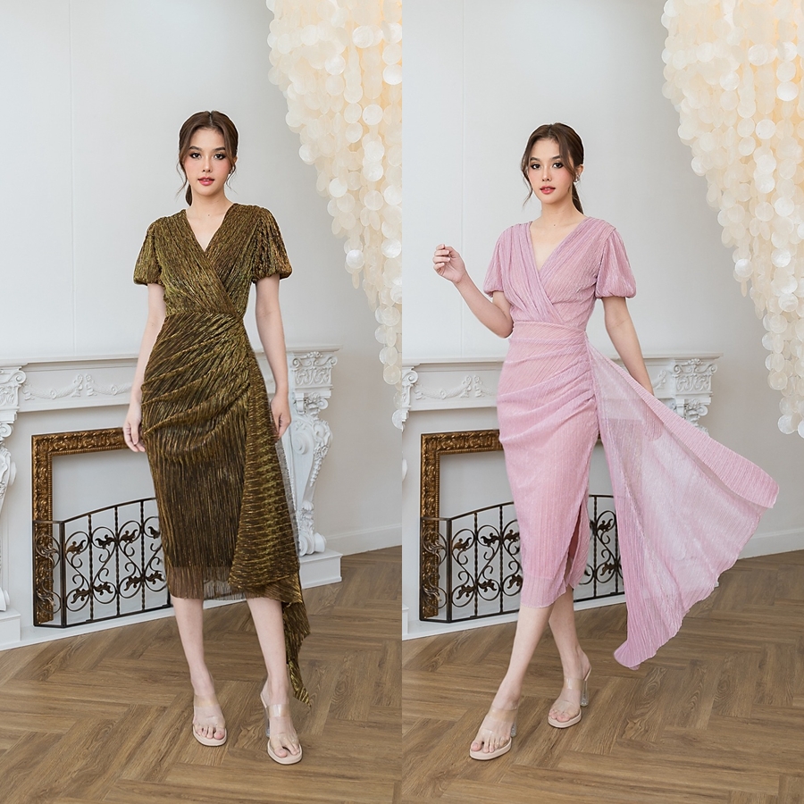 เดรสแฟชั่น เดรสเสื้อคอป้าย แขนบอลลูน กระโปรงทรงสอบจับเดรป แต่งชายระบายยาว