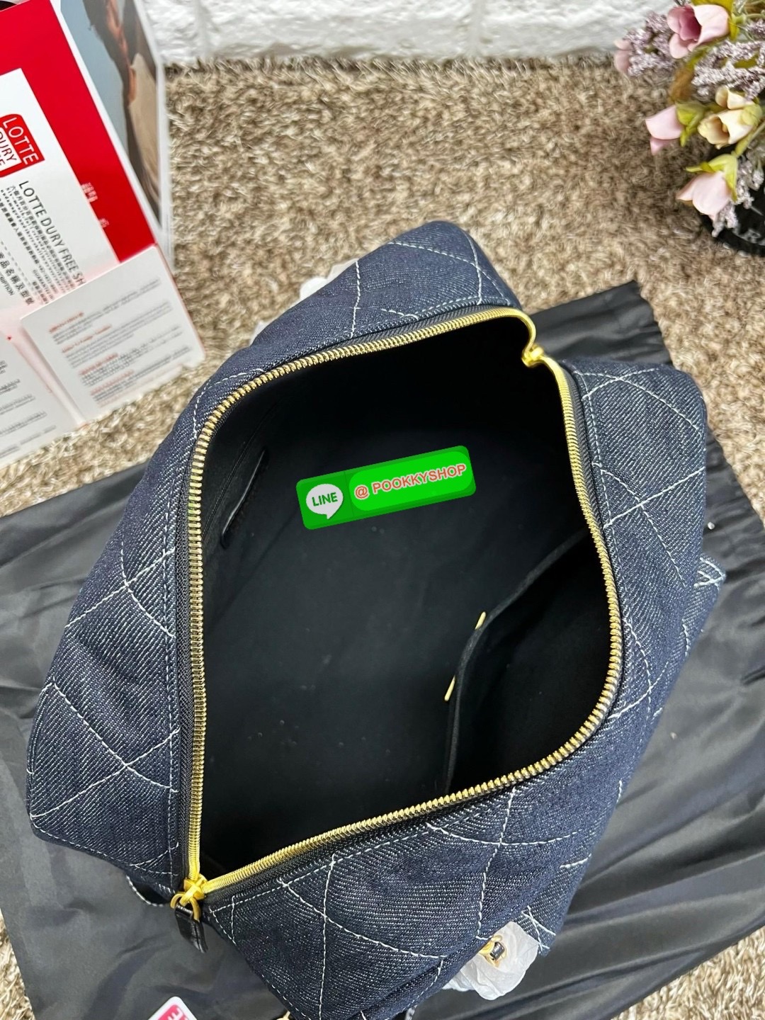 NEW ARRIVAL! LIMITED EDITION จาก Vip gift duty free ตปท. CHANEL DENIM SHOULDER BAG WITH KITTY