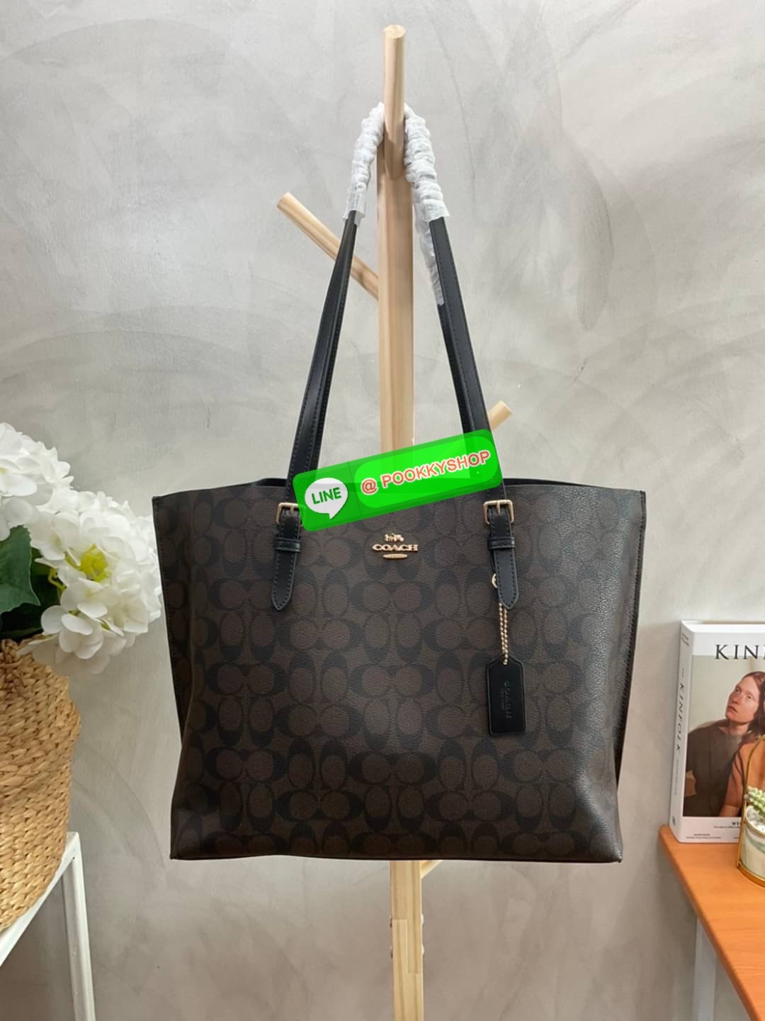 🚚 พร้อมส่ง 🚚 Restock!! รุ่นขายดีที่สุด มากี่รอบก็ขายดีหมดไวทุกรอบ💕 COACH F1665 MOLLIE TOTE IN SIGNATURE CANVAS กระเป๋าสะพายไหล่ Coach ทรง Shopping รุ่นใหม่ คุณภาพดี หนัง pvc หนังนิ่ม ทรงสวย คลาสสิก รุ่นฮิตตลอดกาล ไม่ตกเทรน ภายในแยก