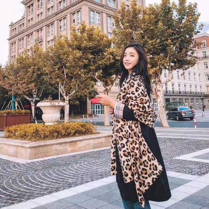 Brand: No Brand ผ้าพันคอลายเสือ 🔥 เสือต้องมา in trend กับแฟชั่นลายเสือ 🔥 ผ้าคลุมไหล่ ผ้าพันคอ ขนาดใหญ่ ทอลายเสือ ลายชัด ลายคมกริบ เนี๊ยบสุดๆ เนื้อผ้าในผืนเดียวกัน สีสวยคลาสสิค เนื้อผ้าหนา เนื้อนุ่ม อุ่นสุดๆ เนื้อผ้าผสมขนสัตว์ หนาวนี้ห้ามพล