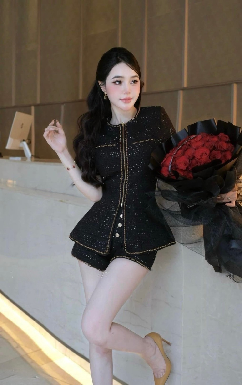 ชุดเซทแฟชั่น ชุดเซต2 ชิ้น เสื้อ+กางเกงขาสั้น รุ่นนี้ผ้าเป็นทวิตทั้งชุดเทคเจอร์