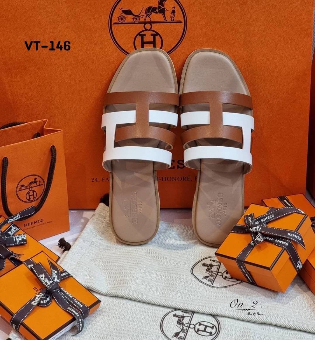 รองเท้าแตะสวม Hermes amica หน้าสานทูโทน ทรงสวยเสริมพื้นนิ่มใส่สวย งานปั้มแบรนด์ค่ะ