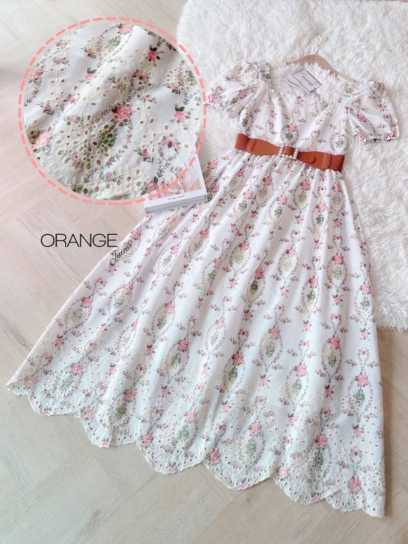 NEW ARRIVALS By Orange Juice Maxi เดรสยาวผ้าฉลุ พิมลาย พร้อมเข็มขัด