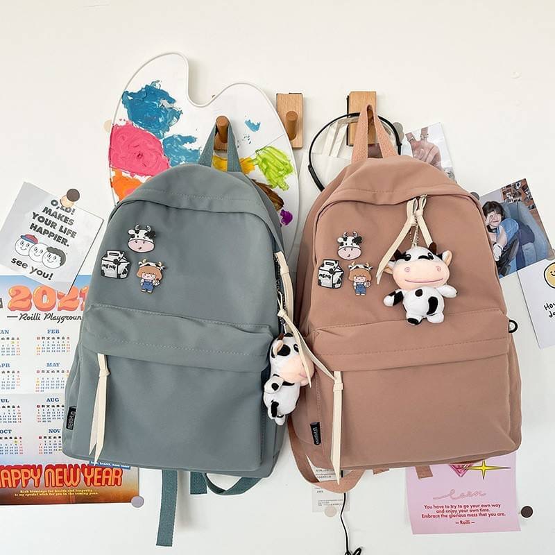 รุ่นใหม่ พร้อมส่ง!!!!!!! Angus backpack ต้อนรับปีวัวกับเป้น้องวัวแองกัส รุ่นนี้แถมฟรี! เข็มกลัด3ชิ้นตามภาพ และพวงกุญแจตุ๊กตาวัวทุกใบ