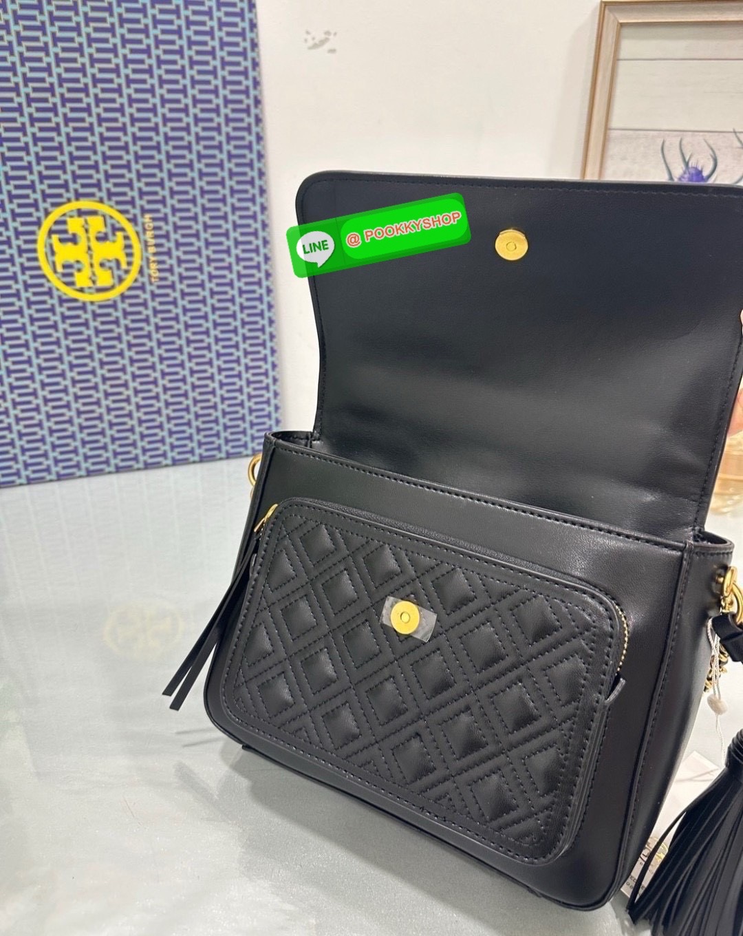 “🖤 Tory Burch Fleming Soft Mini Top Handle – หนังแท้นุ่ม ลาย Quilt หรูมีสไตล์ ถือก็สวย สะพายก็แพงในลุคเดียว ✨