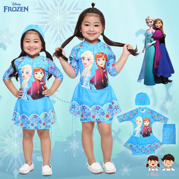 ฮ ( สำหรับเด็กอายุ 6เดือน-14 ปี ) Swimsuit for Girls ชุดว่ายน้ำ เด็กผู้หญิง Disney Frozen บอดี้สูทเสื้อแขนยาว กระโปรงกางเกงขาสั้น สีฟ้า สกรีนลาย เจ้าหญิง อันนา เอลซ่า มาพร้อมหมวกว่ายน้ำและถุงผ้า สุดน่ารัก ใส่สบาย ดิสนีย์แท้ ลิขสิทธิ์แท้