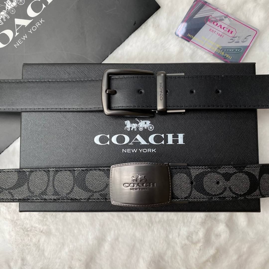 Set เข็มขัด coach 2 หัว ใส่แบบเจาะรูเข็มขัด สายลายC นูนสลับกับด้านเรียบ สลับใช้ได้ 2 ด้าน ทั้งยังสามารถเจาะรูเพิ่มได้ รุ่นนี้มาพร้อมป้ายแท็กแบรนด์ หัวเข็มขัดใส่ได้ง่าย ถอดได้ไม่ยาก ซื้อเป็นของขวัญของฝาก ดูดีมากๆเลยนะคะ