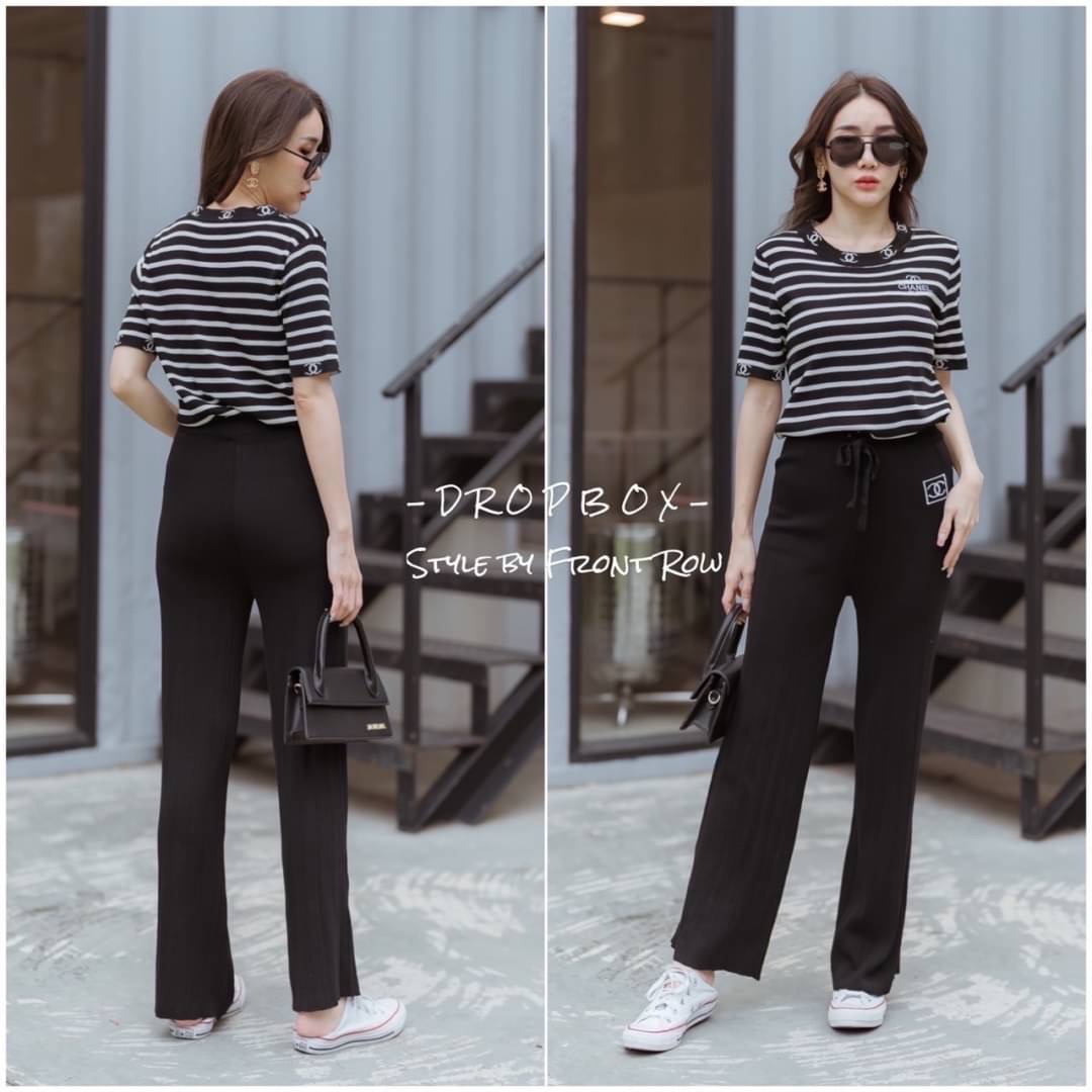 DROPBOX Style by Front Row CC Knitting Set มาคะสาวๆ เซ็ตไหมพรมเสื้อเเขนสั้นทอลายริ้ว และมีโลโก้ cc มาคู่กับกางเกงไหมพรมสีพื้นผ้าร่อง ใส่มาดูสวยแพงมากๆ