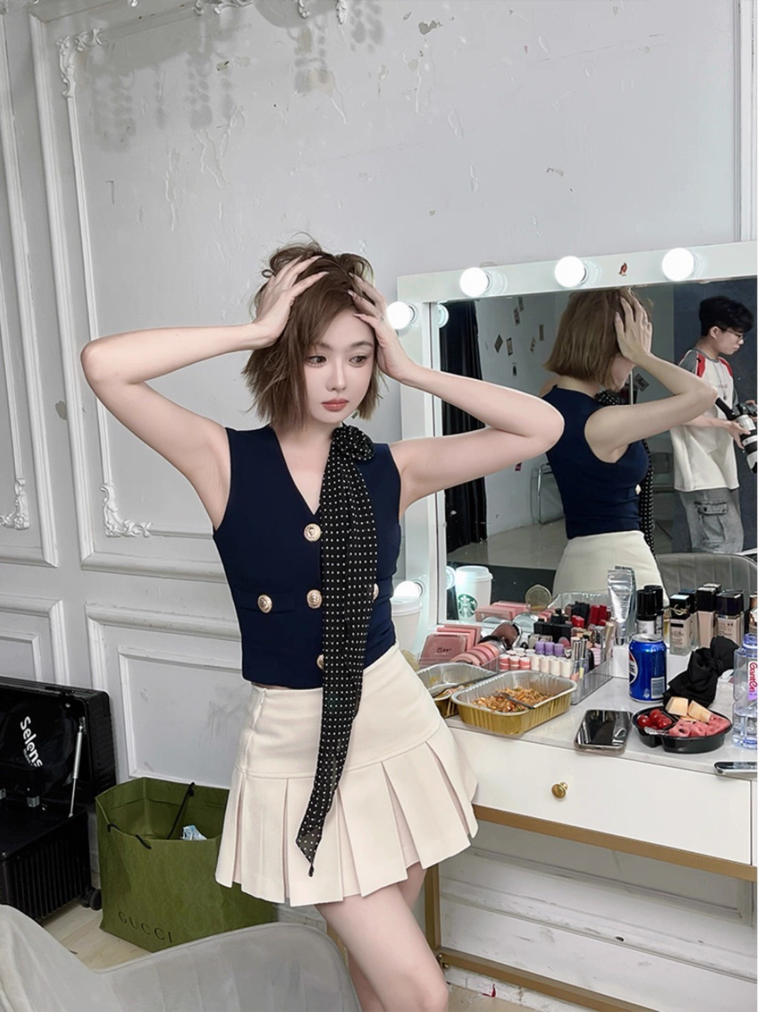 ชุดเซทแฟชั่น ชุดเซต4ชิ้น สุดคุ้ม!! เสื้อโทนสีกรม คอวีกระดุมหน้าสีทองสวยหรูโดดเด่น