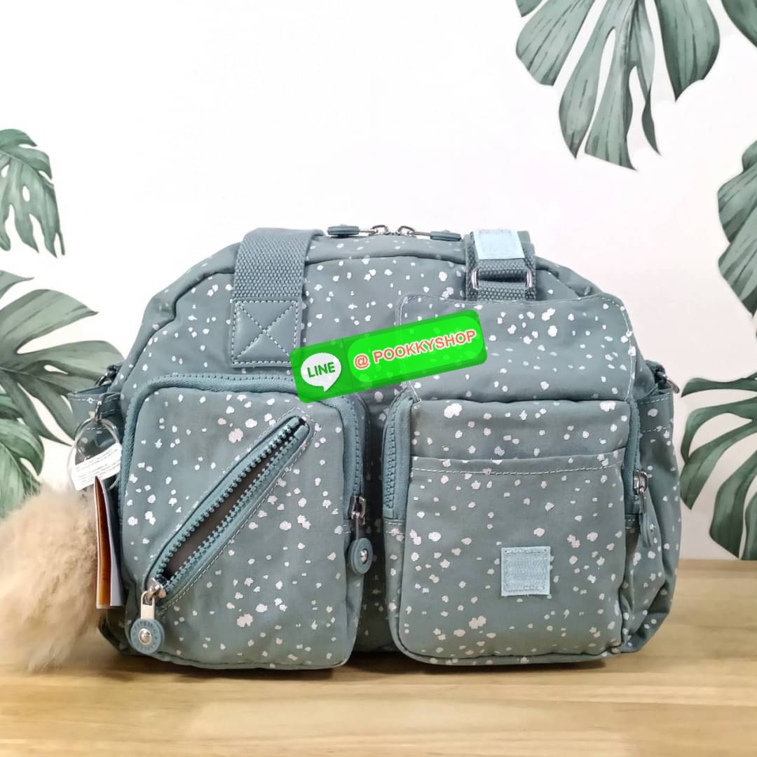 Kipling Women’s Defea Top-Handle Bag (ผ้าหนา) กระเป๋าถือหรือสะพายจาก Kipling วัสดุทำจาก Nylon + Polyester