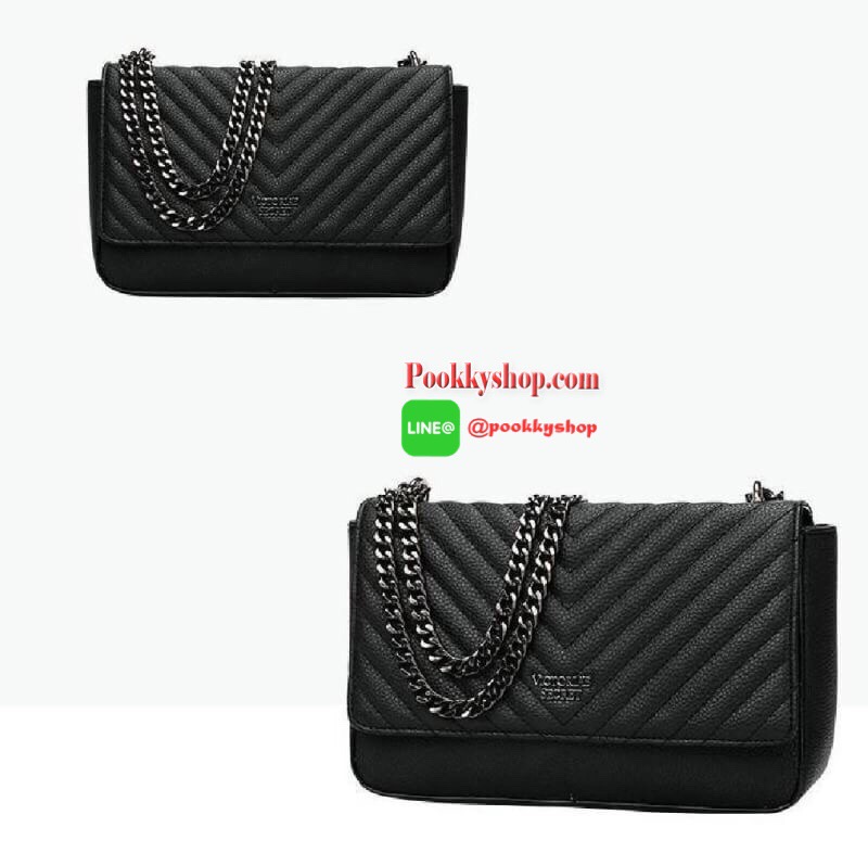 ReStock BEST SELLER! VICTORIA'S SECRET Quilted Chain Crossbody Sling Bag กระเป๋าสะพายรุ่นใหม่ล่าสุดจาก Victoria's Secret วัสดุหนังแกะสังเคราะห์ชึ้นลายริ้วหนังสวยอยู่ทรงไม่ย้วยดีไซน์สุดหรูคุณหนูไฮโซ เปิดปิดด้วยฝาปิดกระดุมแม่เหล็ก ภายในมีโลโก้และช