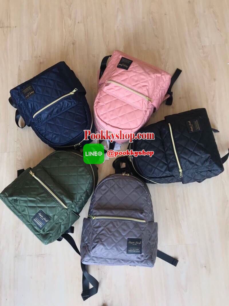 Anello & Legato Largo Nylon Tone Quilting Rucksack รุ่นใหม่ล่าสุดจากเครือ Anello วัสดุไนล่อนเนื้อดี สัมผัสสบายมือ น้ำหนักเบา ด้านข้างมีช่องใส่ขวดน้ำ ด้านหน้า1ช่องซิป ช่องใหญ่เปิดปิดด้วยซิปคู่ ภายในมีช่องแยกเป็นสัดส่วน มีช่องซิปด้านหลังเพื่อหยิบจับของภายใน