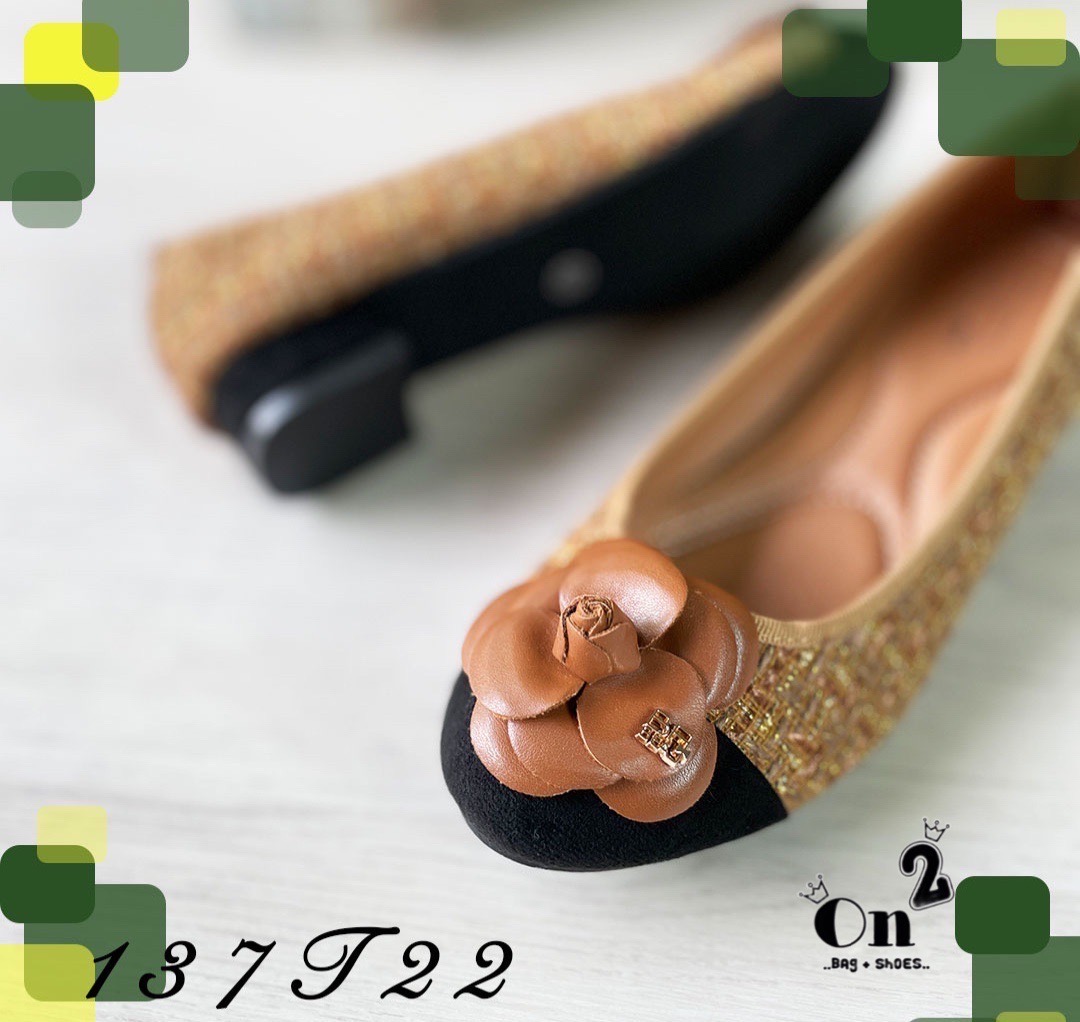 New รองเท้าคัชชูสไตล์แบรนด์ชาเนลหน้าประดับดอกไม้พื้นเสริมซัพพอร์ตใส่สบาย มีกันลื่นทรงสวยใส่เข้ากับชุดได้ง่ายทั้งชุดทางการและชุดแฟชั่นอัพชุดสวยใหัดูดีขึ้นด้วยค่ะ